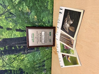 Brochure_Award-no_ribbon