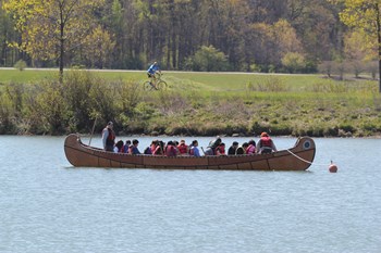 Montreal_Voyageur_Canoe